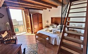 Afena Rent Bedrooms